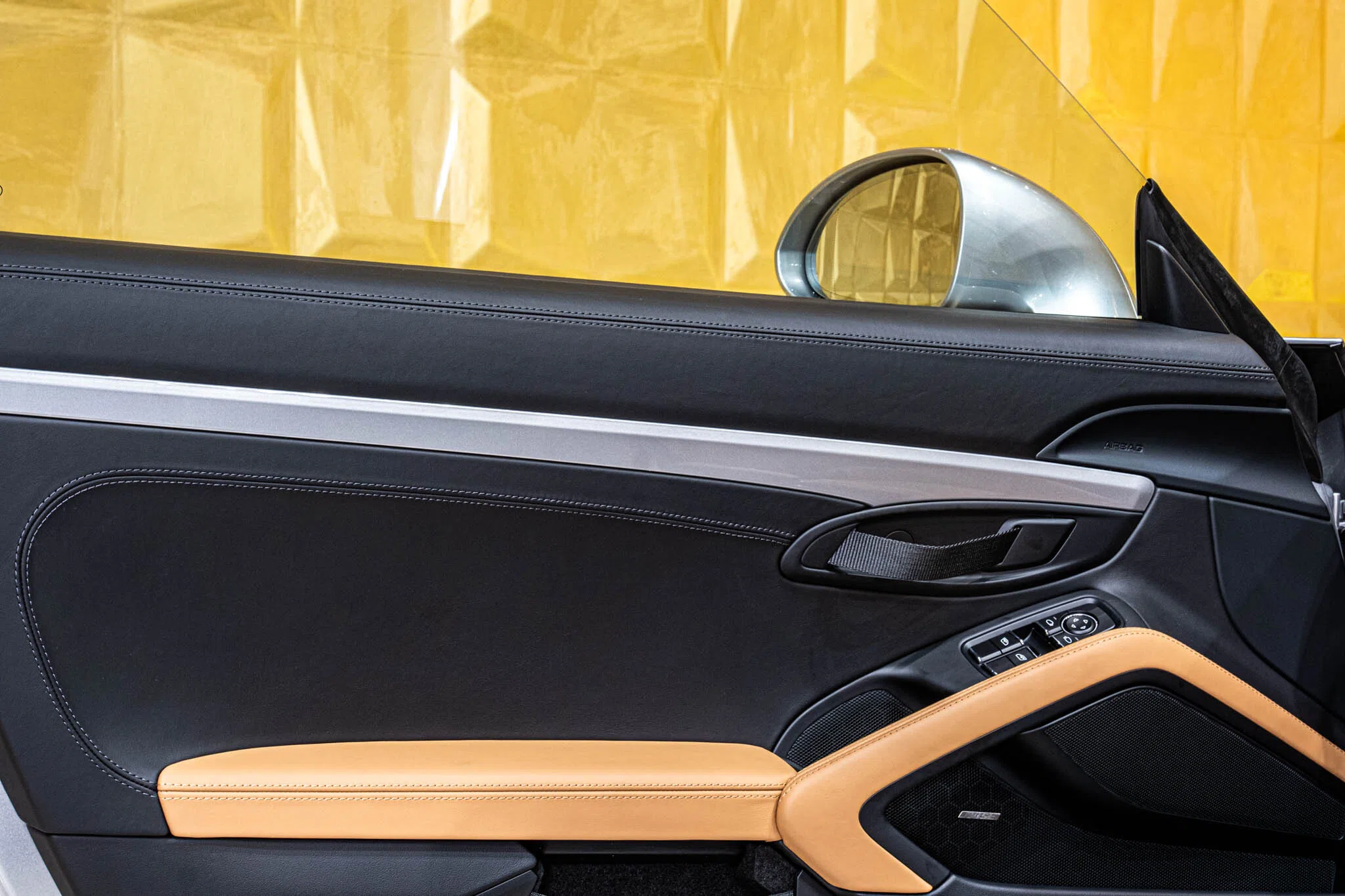 2024 Porsche 911 Speedster Heritage Design Edition interior, door panel