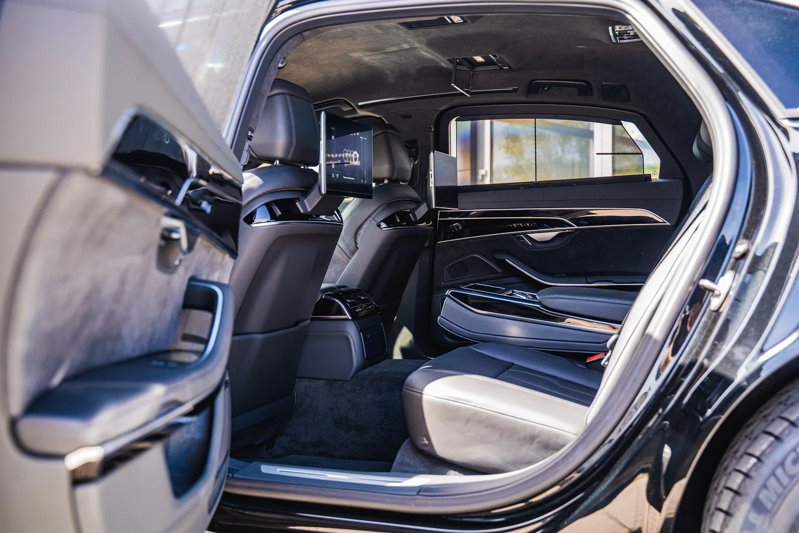 2024 Audi A8 L Security interior, seats