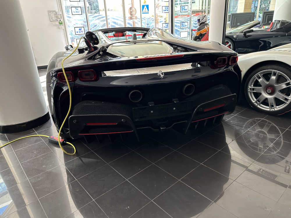 2023 Ferrari SF90 Spider Atelier, 3/9