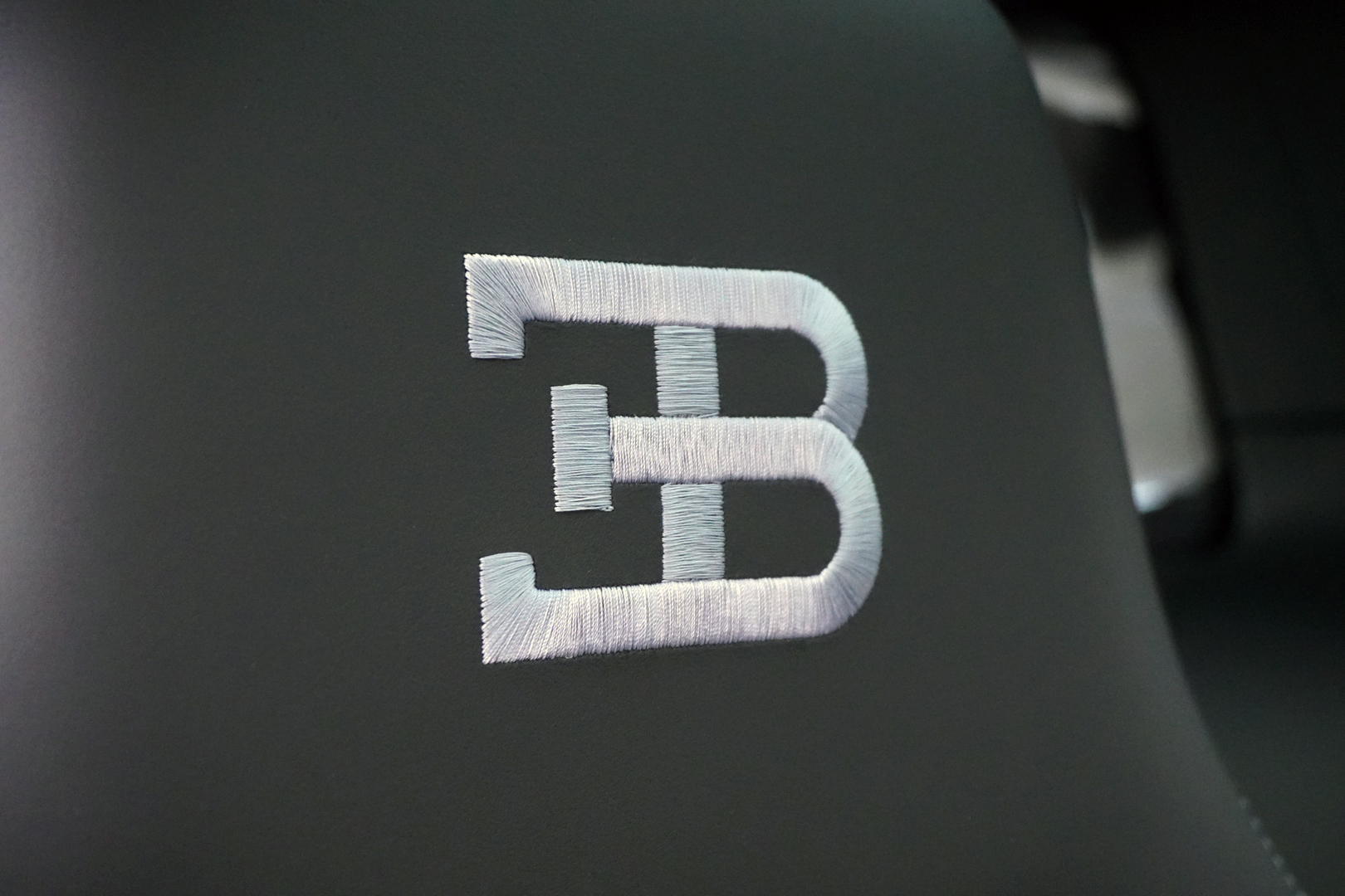 2021 Bugatti Chiron Sport, 17/19