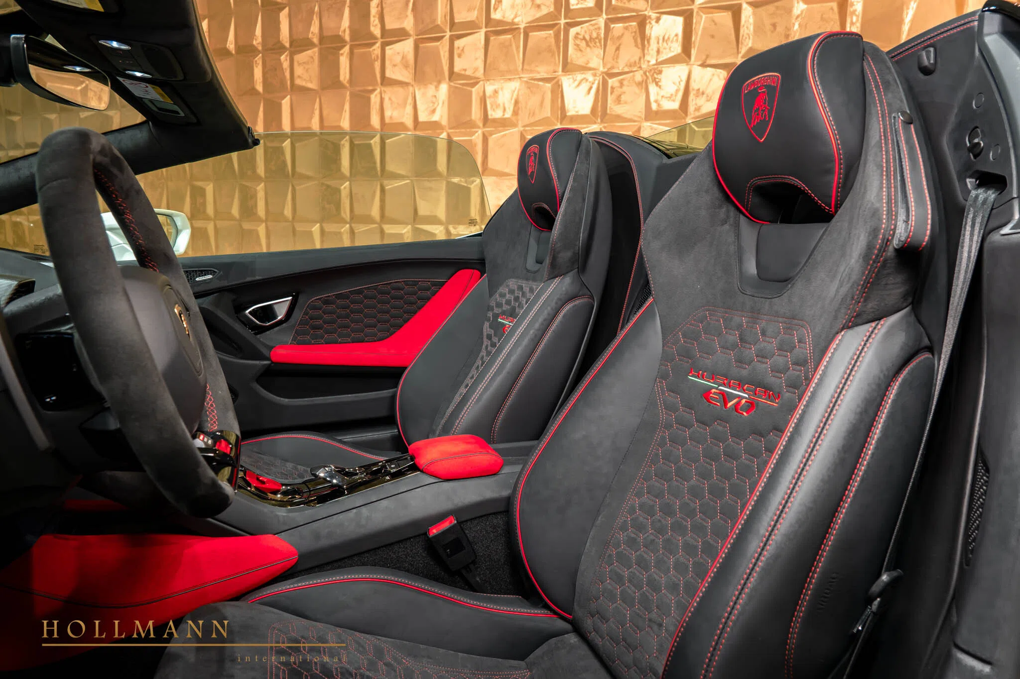 2024 Lamborghini Huracan Evo Spyder interior, seats