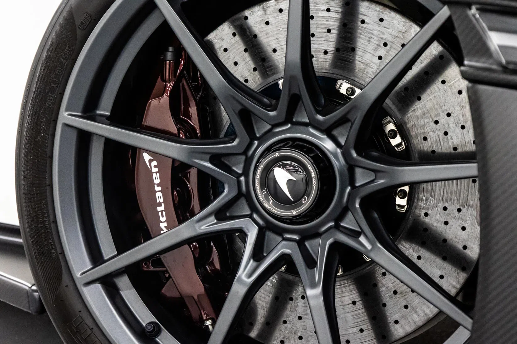 2019 McLaren Senna Ayrton Senna Edition 192 wheel