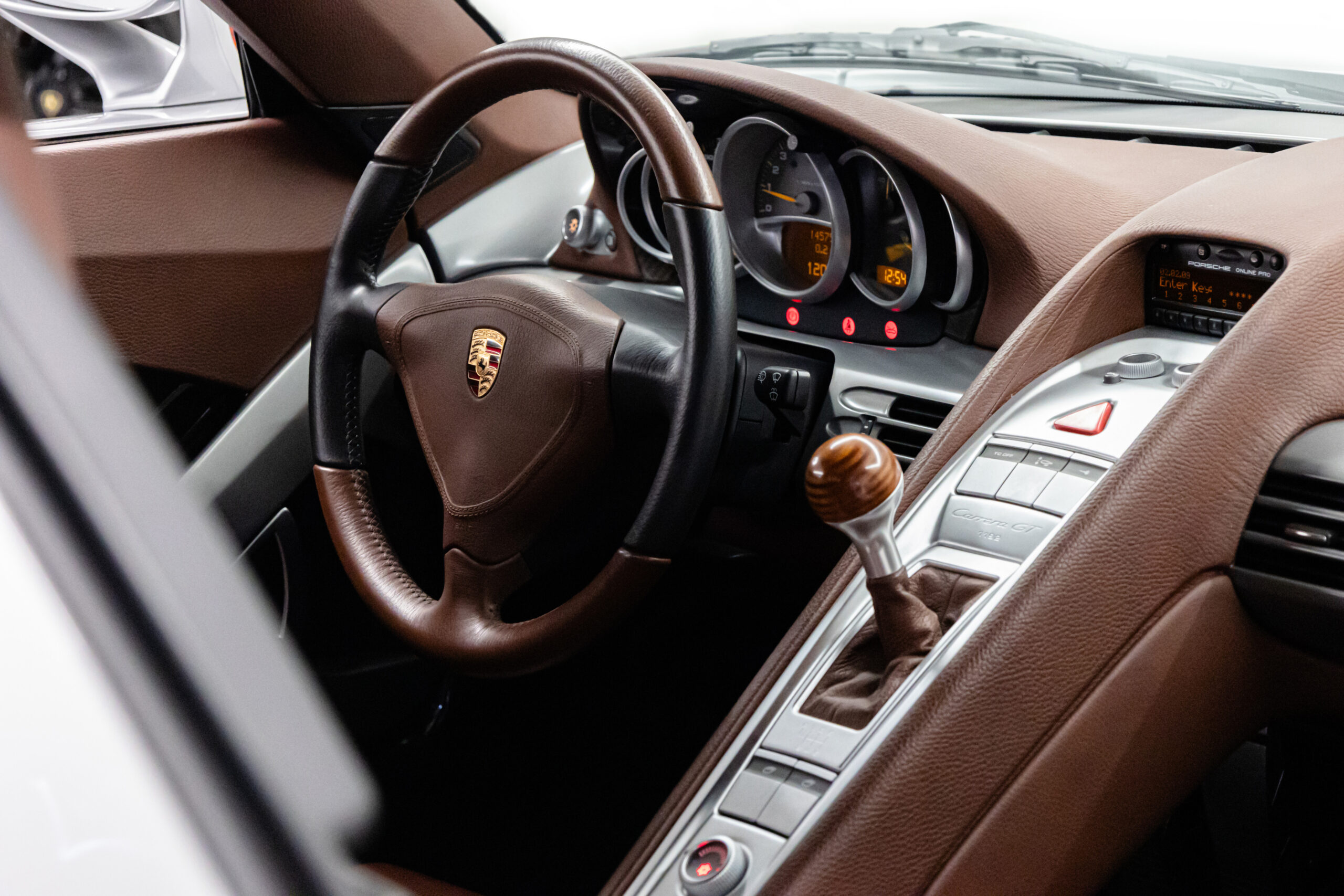 2006 Porsche Carrera GT, 10/18
