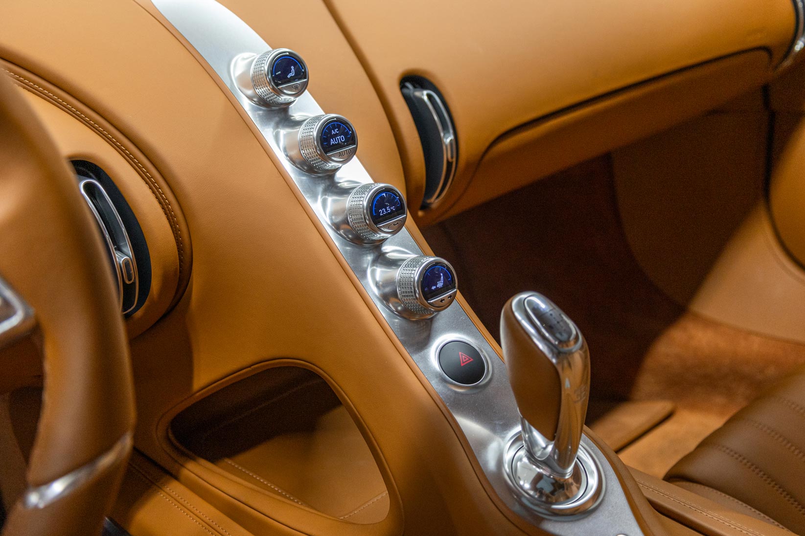2021 Bugatti Chiron Sport Les Légendes Du Ciel, 19/20