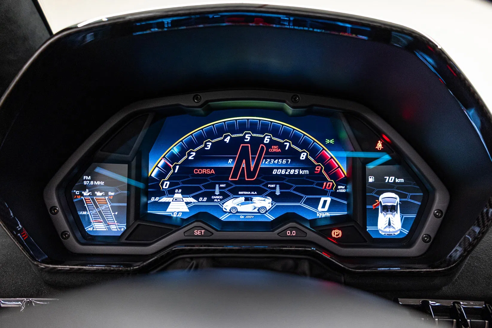 2021 Lamborghini Aventador SVJ interior
