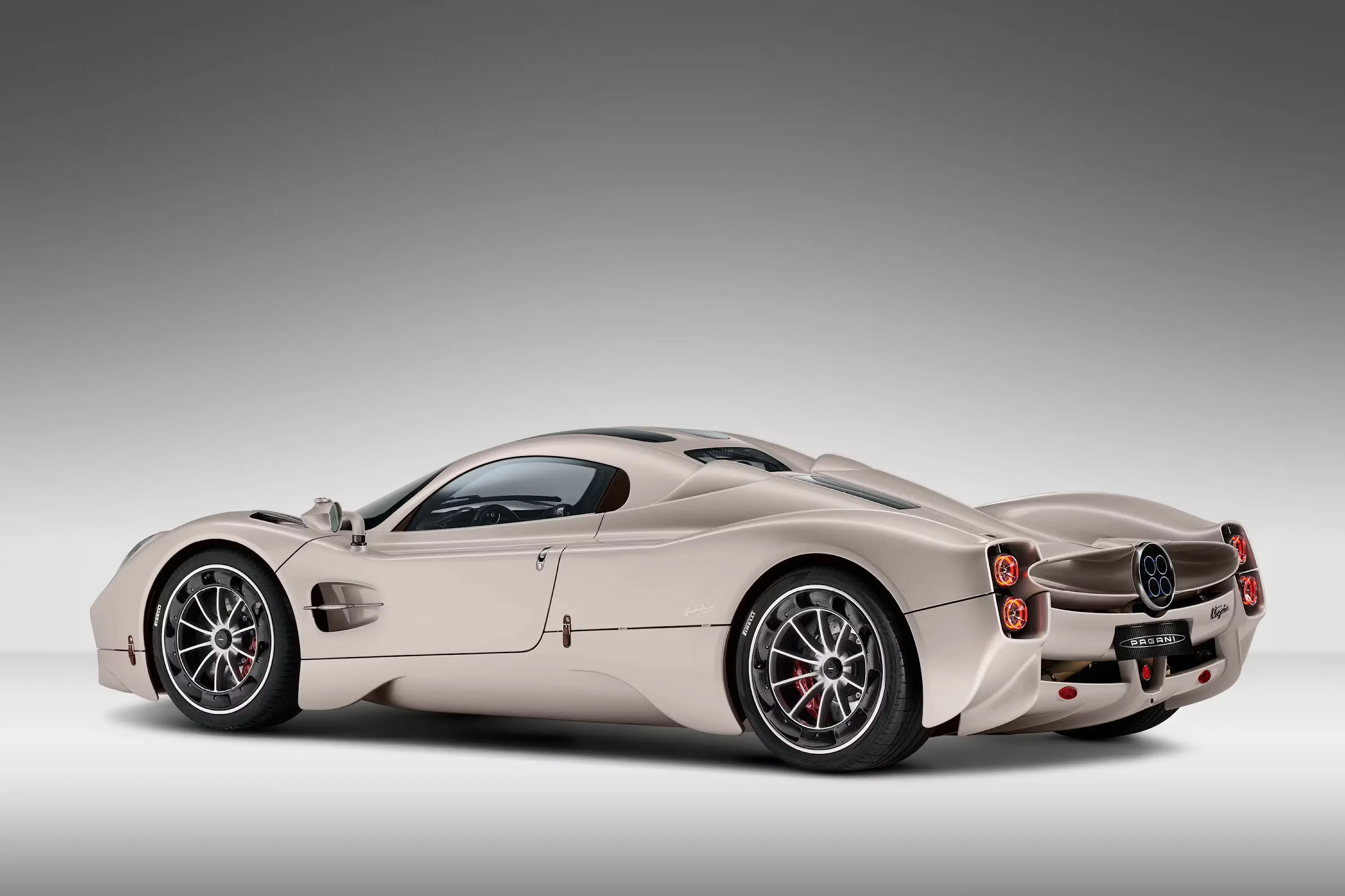 2025 Pagani Utopia, 2/6