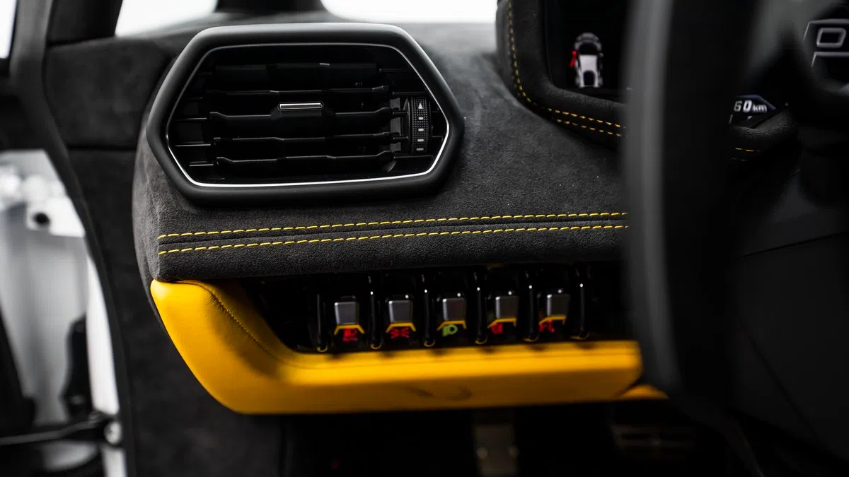 2023 Lamborghini Huracán Tecnica interior