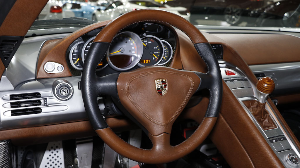 2006 Porsche Carrera GT, 16/17