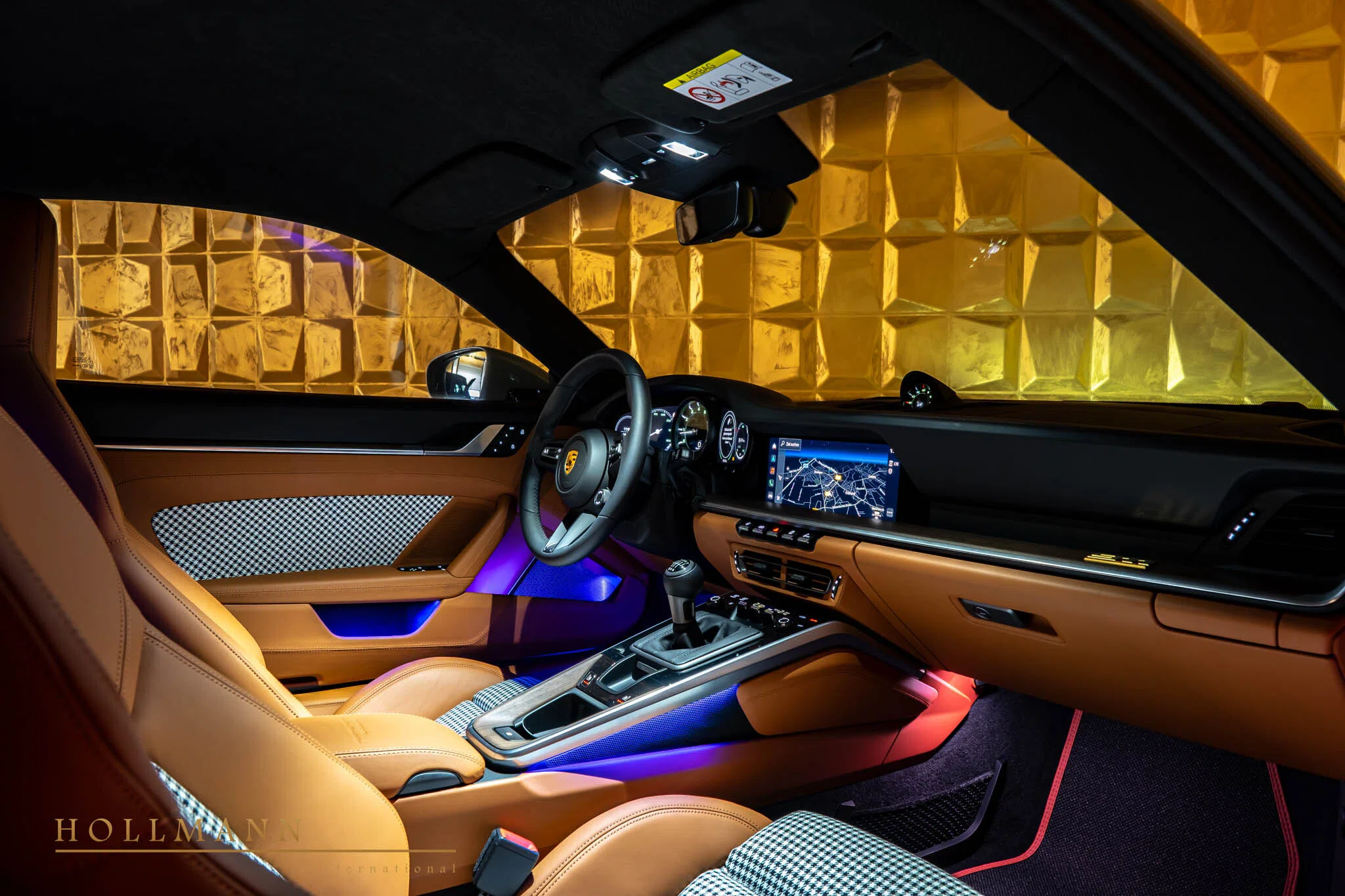 2024 Porsche 911 Sport Classic interior, Cognac Semianilin Leather