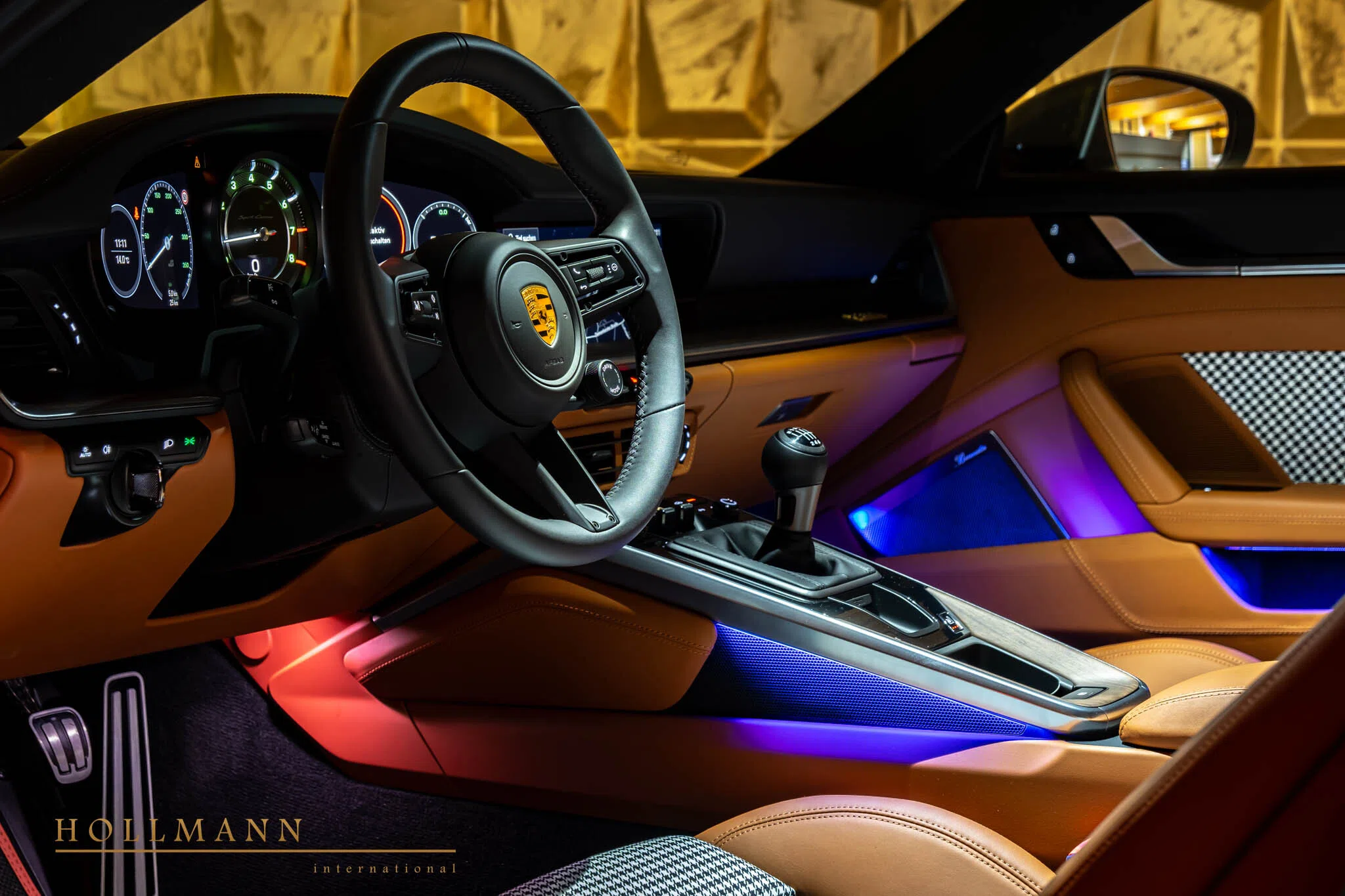 2024 Porsche 911 Sport Classic interior, dashboard, Cognac Semianilin Leather