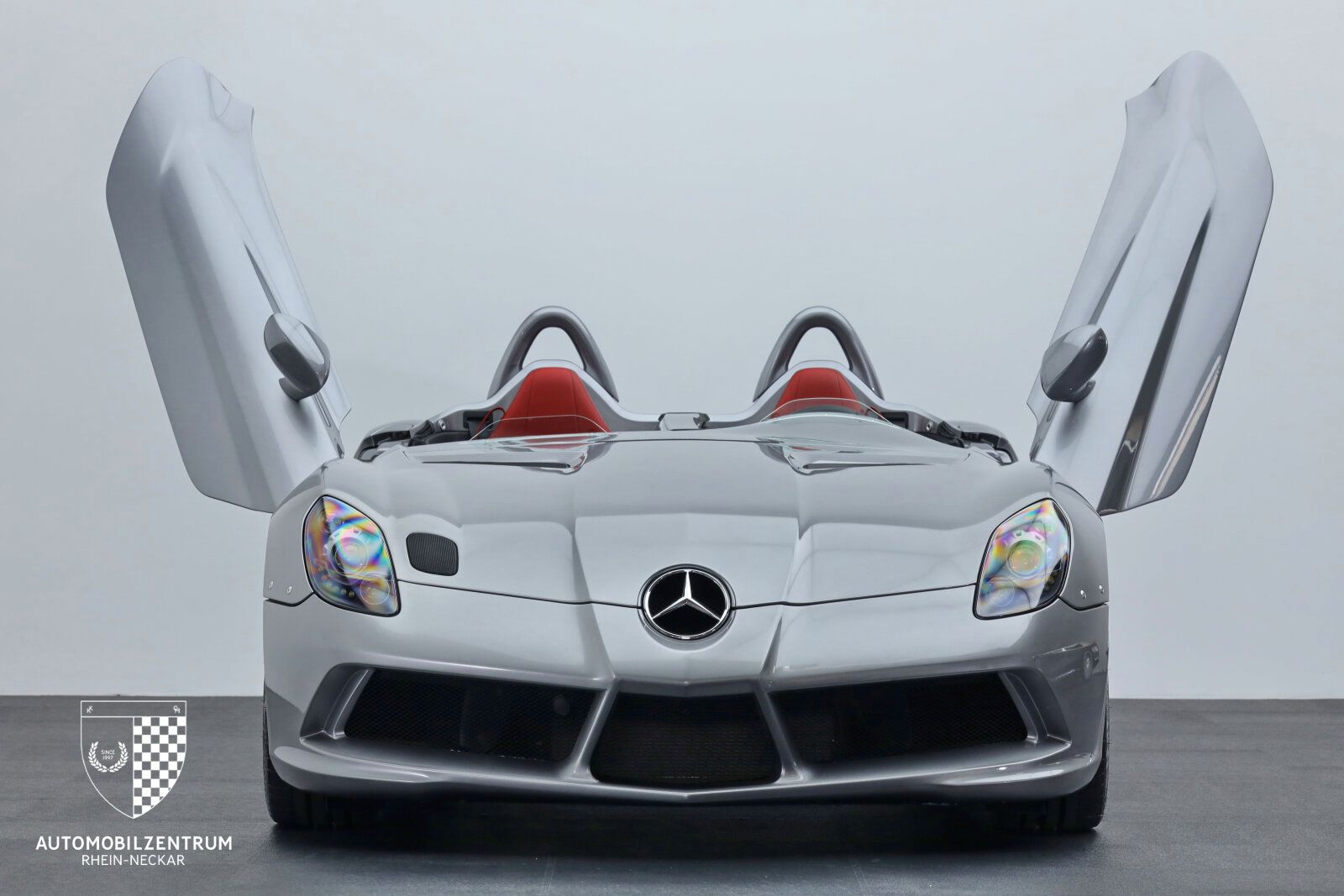 2009 Mercedes-Benz SLR Stirling Moss, 2/17