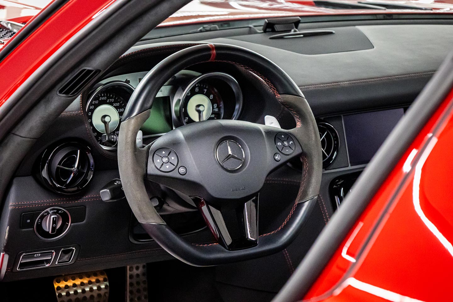 2014 Mercedes-Benz SLS AMG GT, 4/19