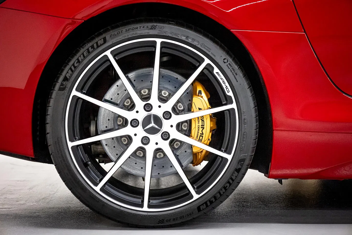 2014 Mercedes-Benz SLS AMG GT wheel