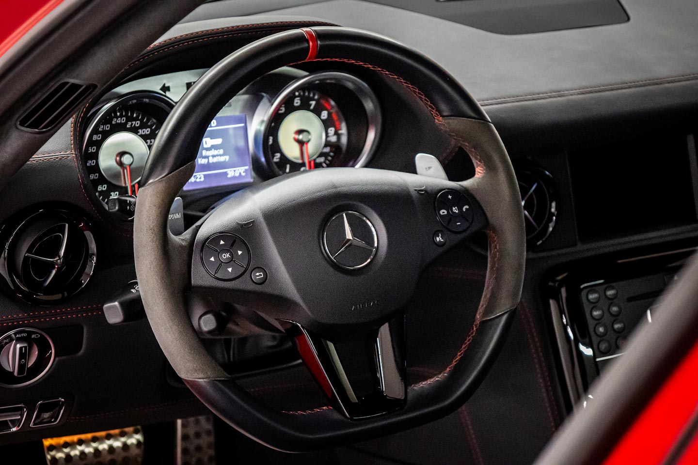 2014 Mercedes-Benz SLS AMG GT, 18/19