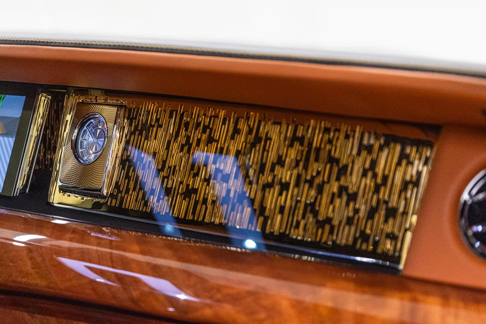 2022 Rolls-Royce Phantom Bespoke interior, door sill