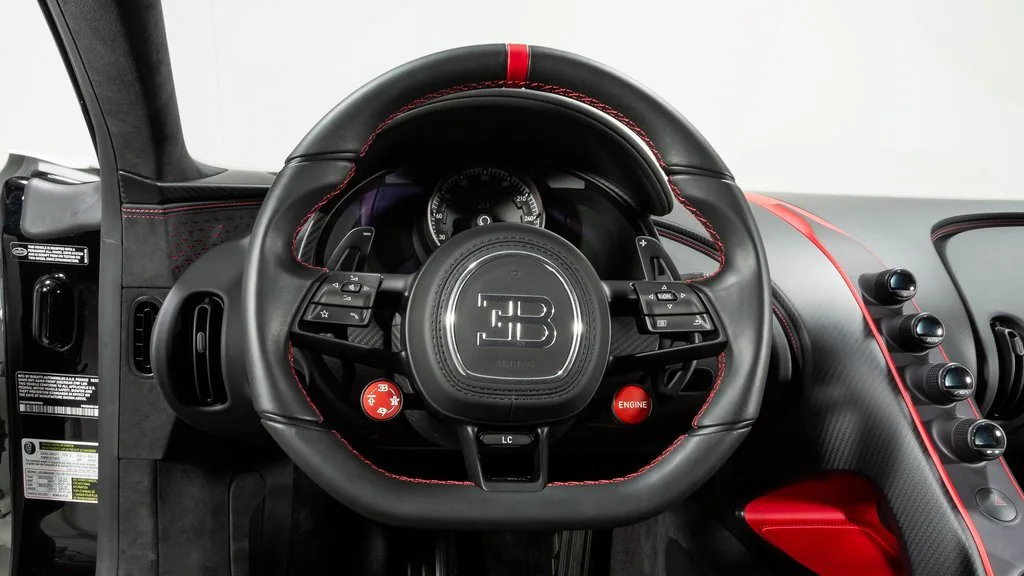 2022 Bugatti Chiron Pur Sport, 17/20