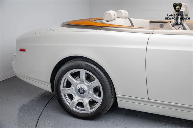 2015 Rolls-Royce Phantom Drophead Coupe Base, 6/20