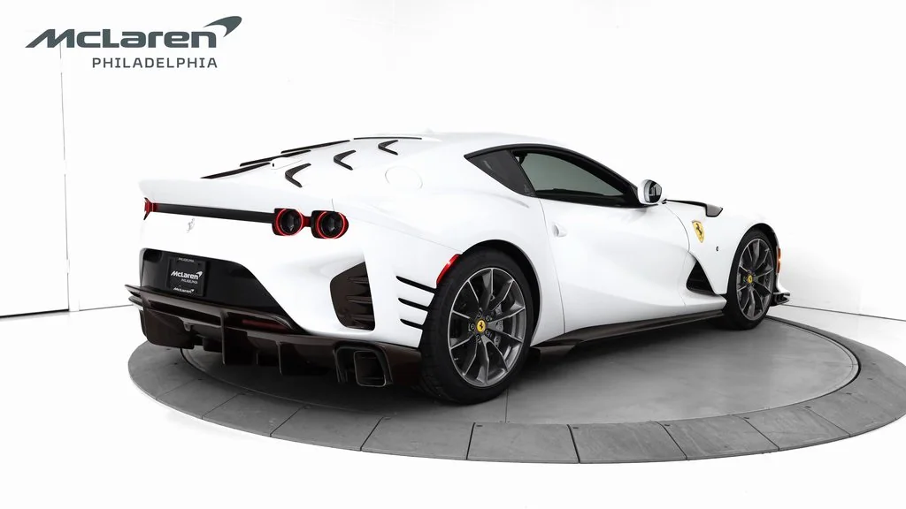 2023 Ferrari 812 Competizione, 18/20