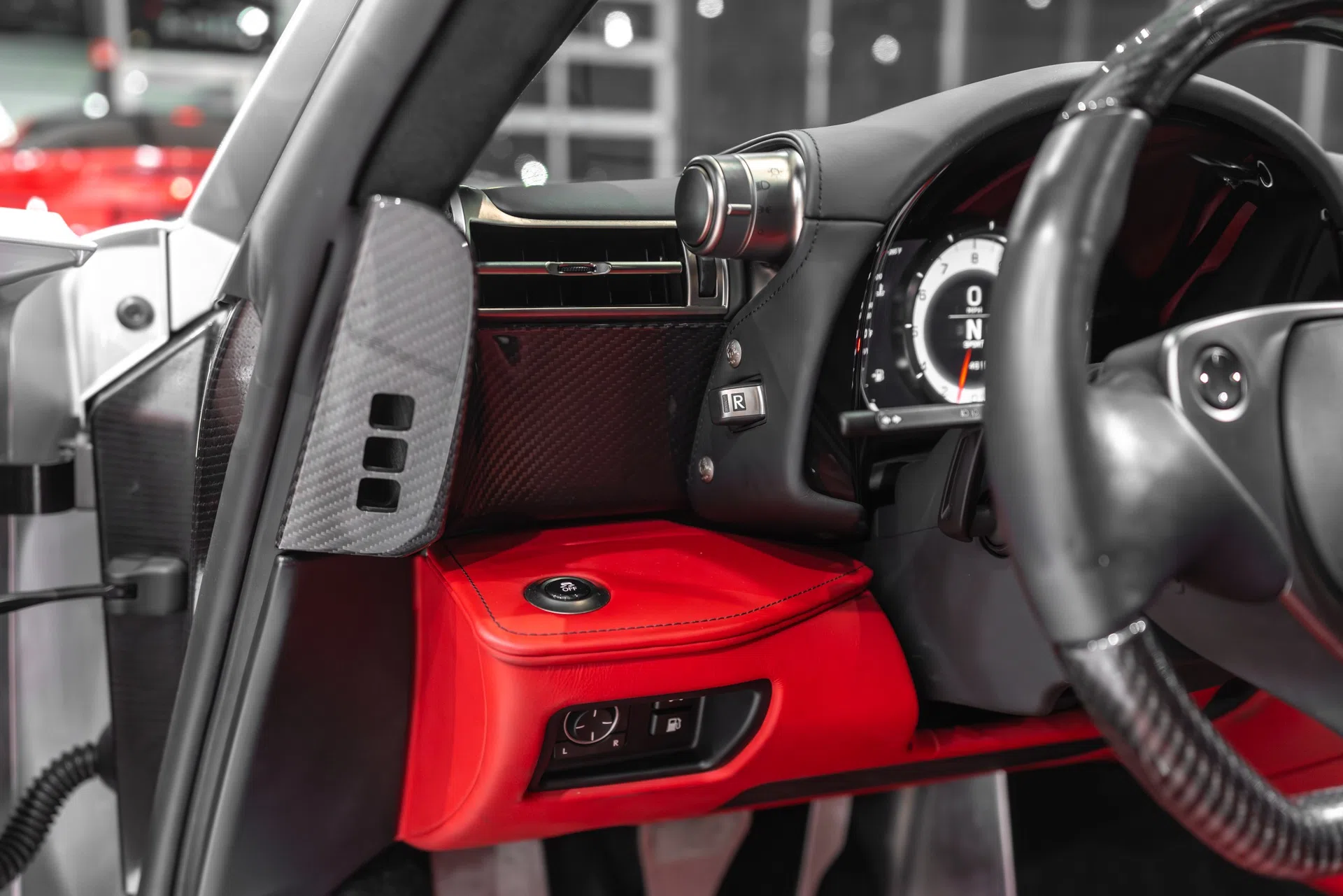 2012 Lexus LFA interior, door panel