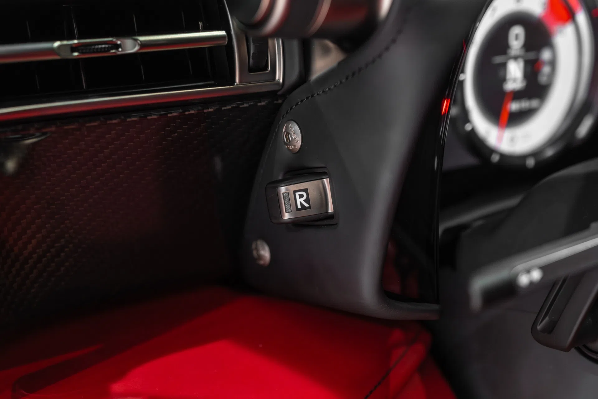 2012 Lexus LFA interior, center console