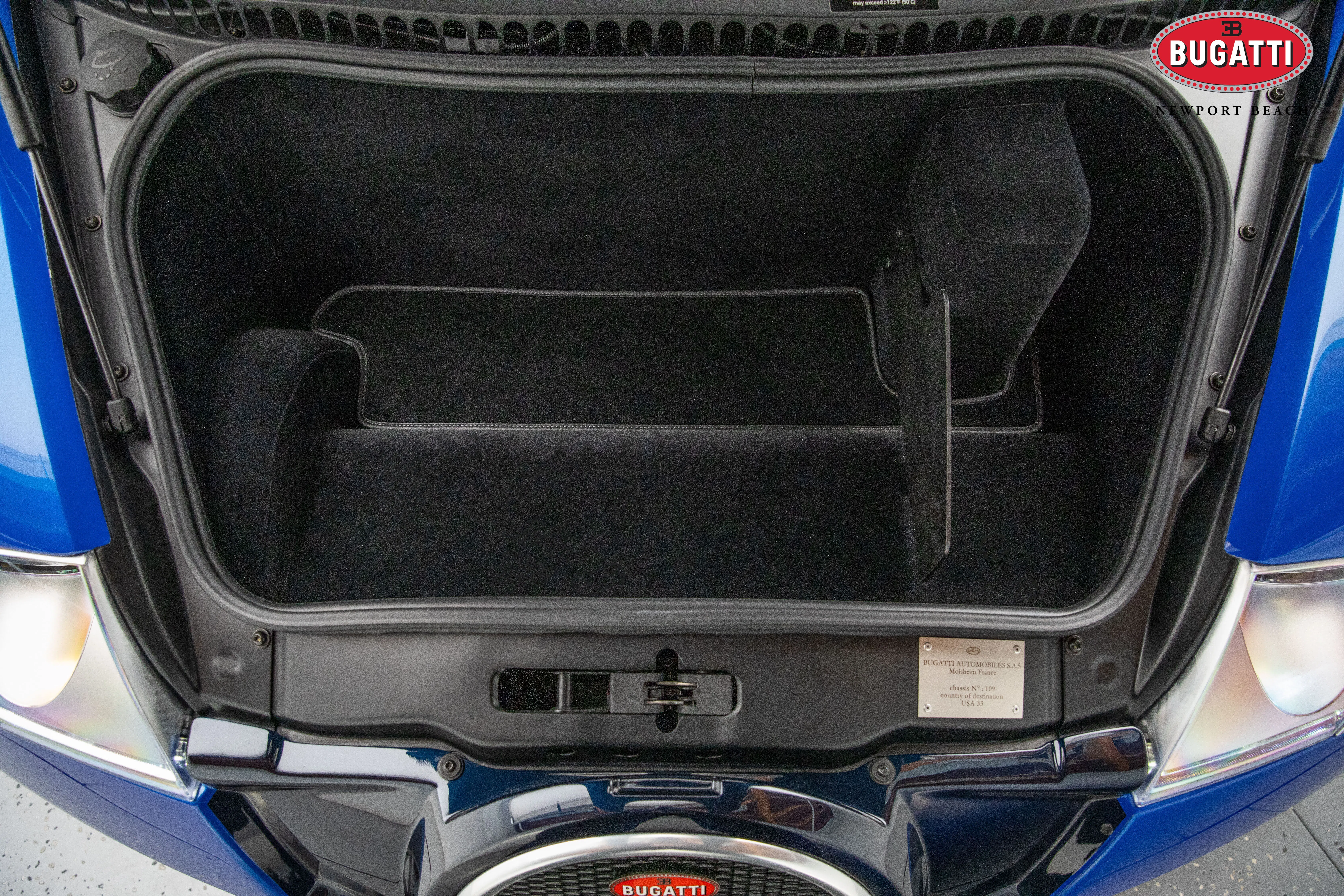 2008 Bugatti Veyron 16.4 trunk