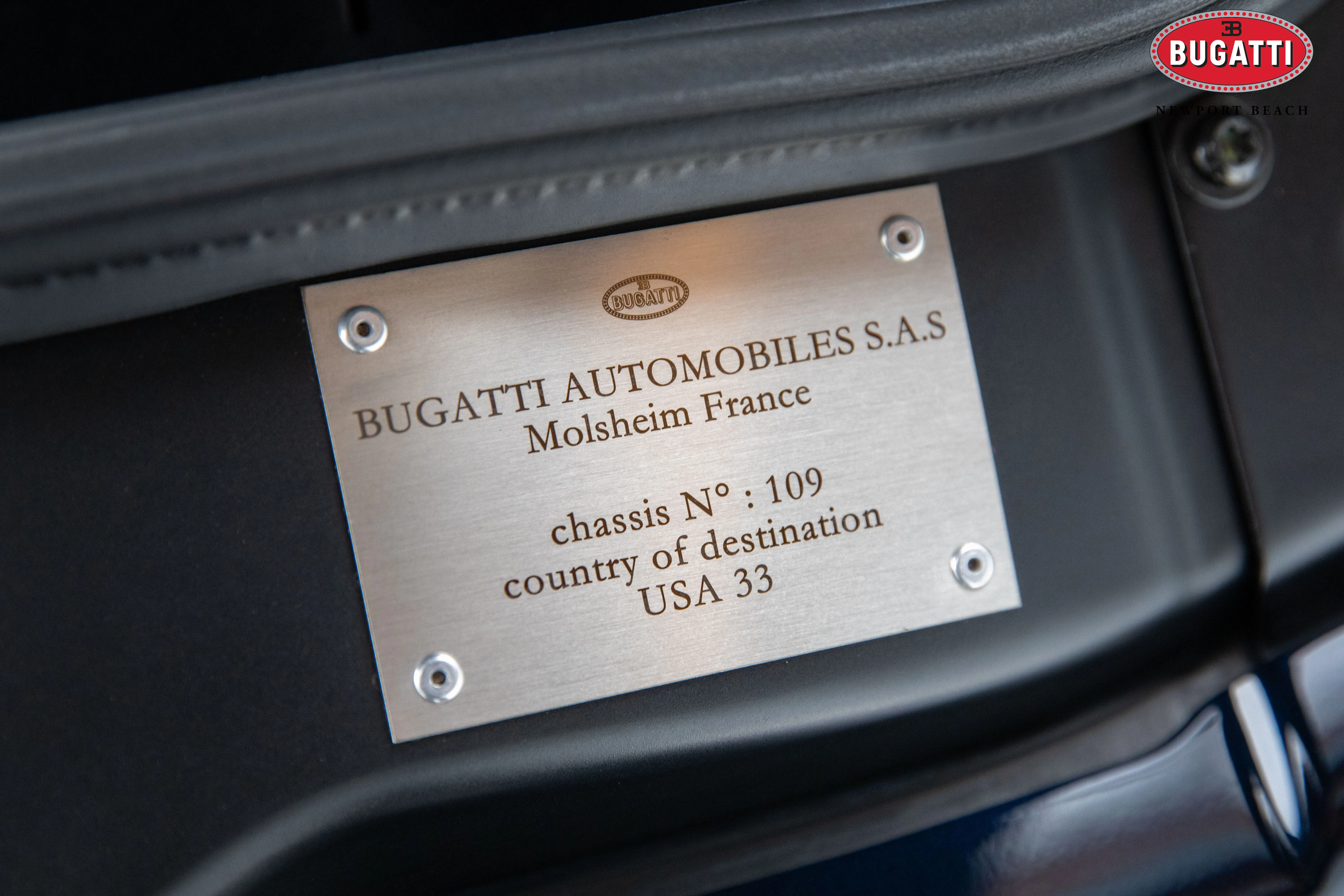 2008 Bugatti Veyron 16.4 interior, door sill, Havanna