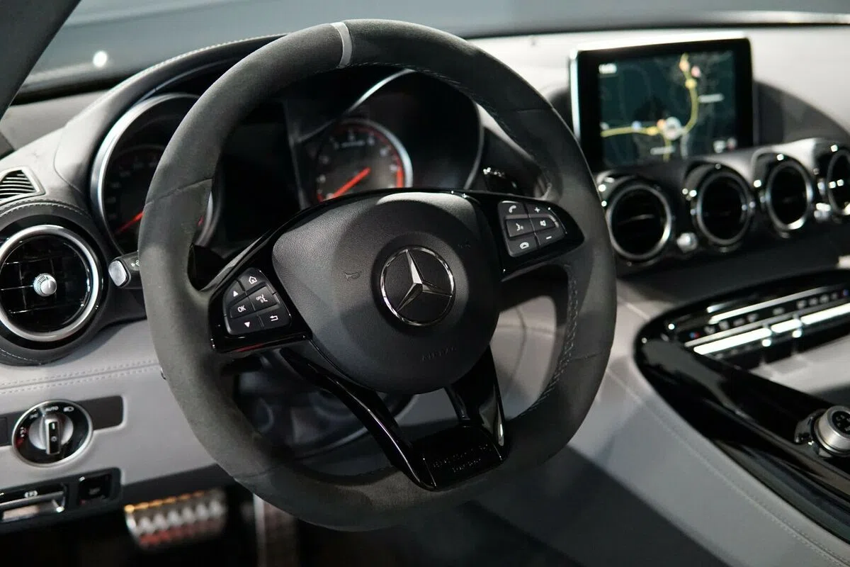 2015 Mercedes-Benz AMG GT C Edition 50 interior, steering wheel, Vollleder, Grau