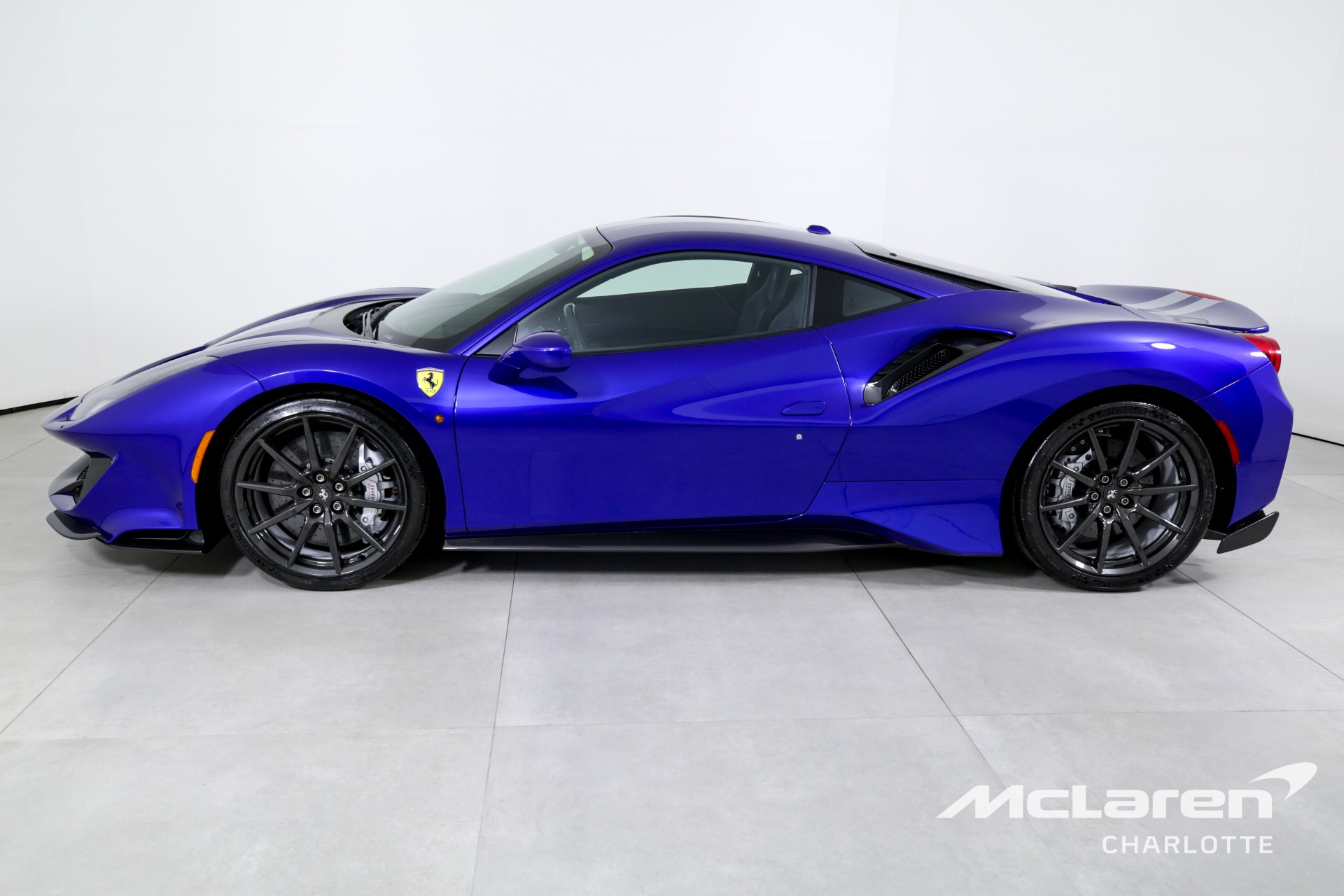 2020 Ferrari 488 Pista, 3/20