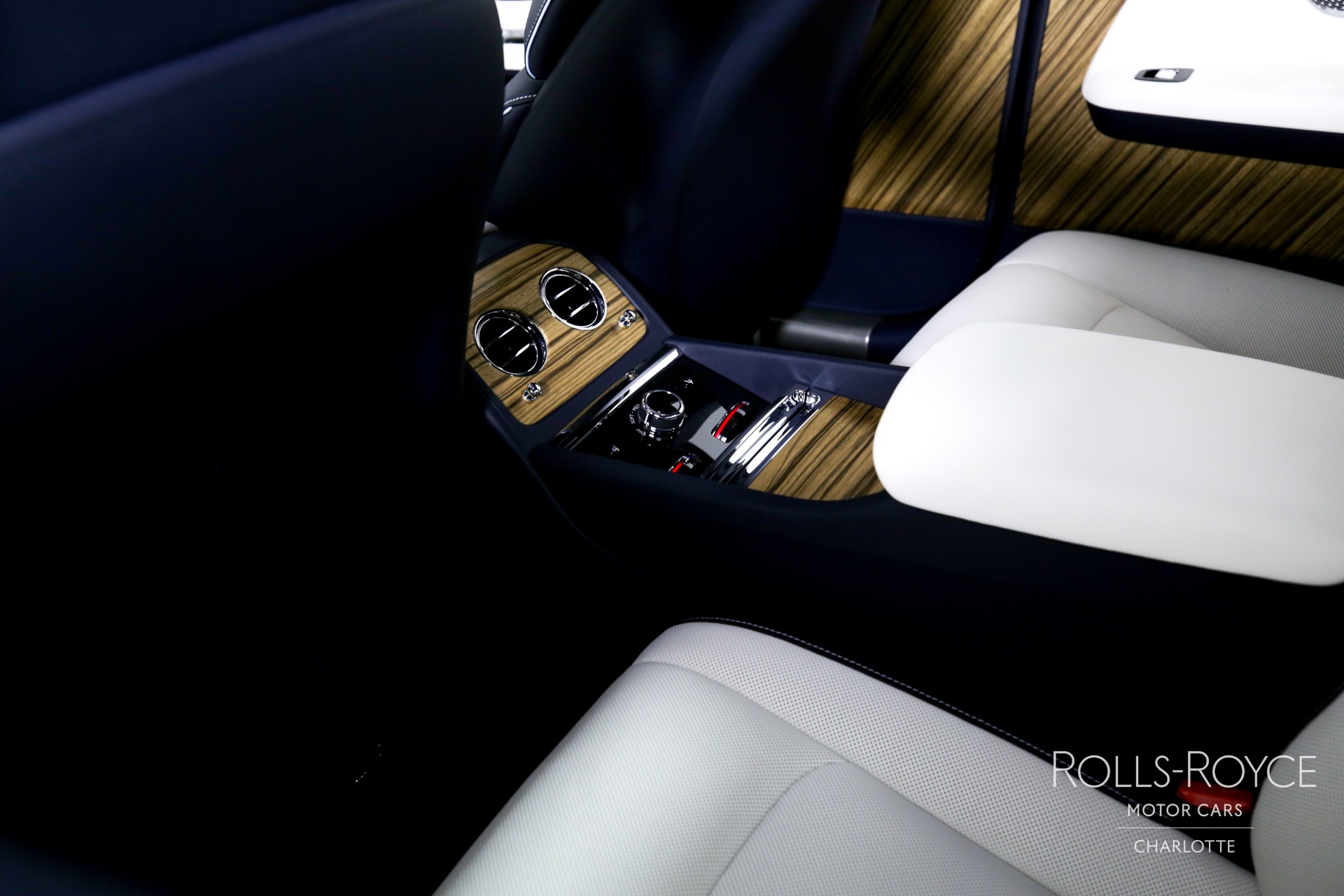 2024 Rolls-Royce Spectre, 17/20