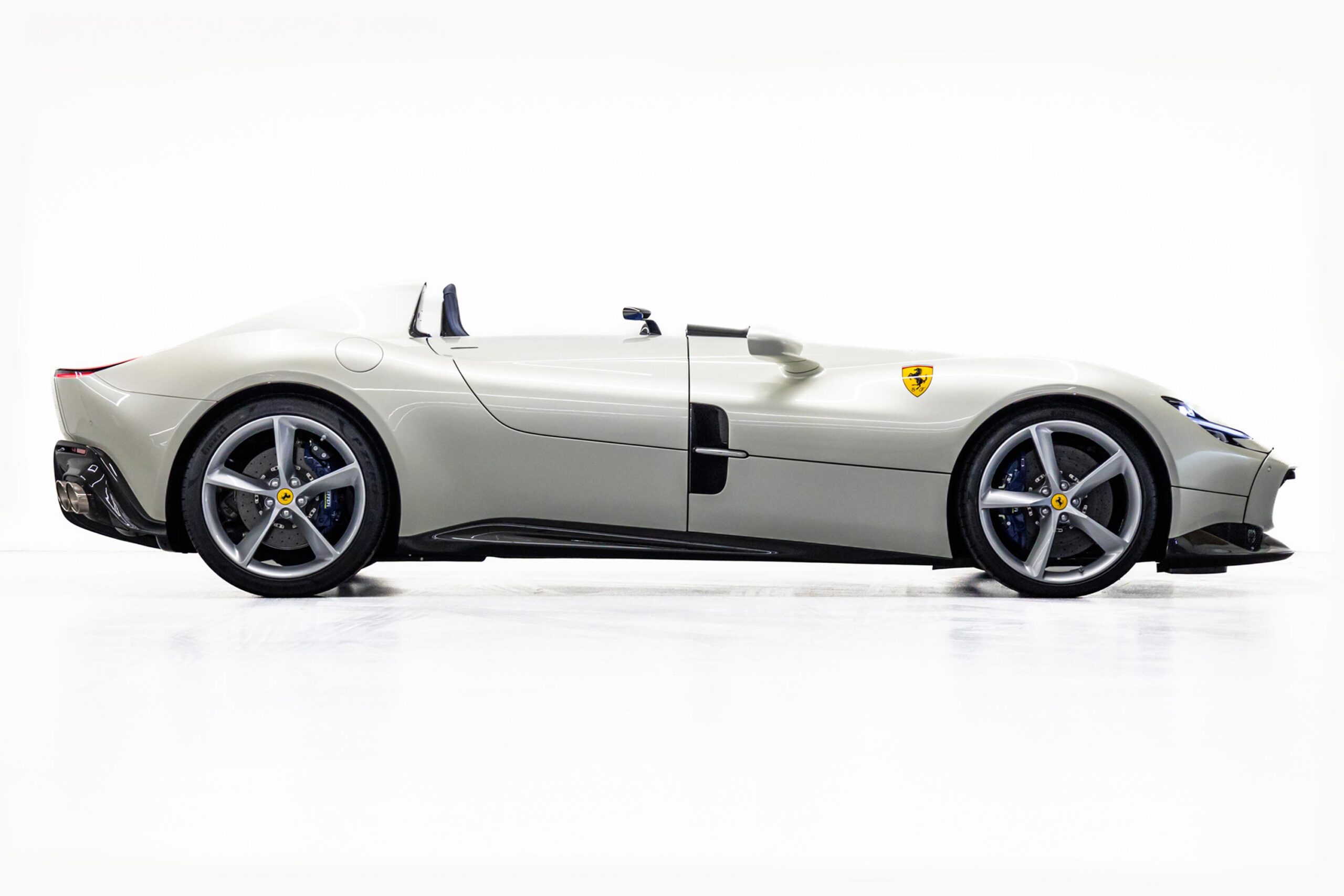 2021 Ferrari Monza SP1, 2/20