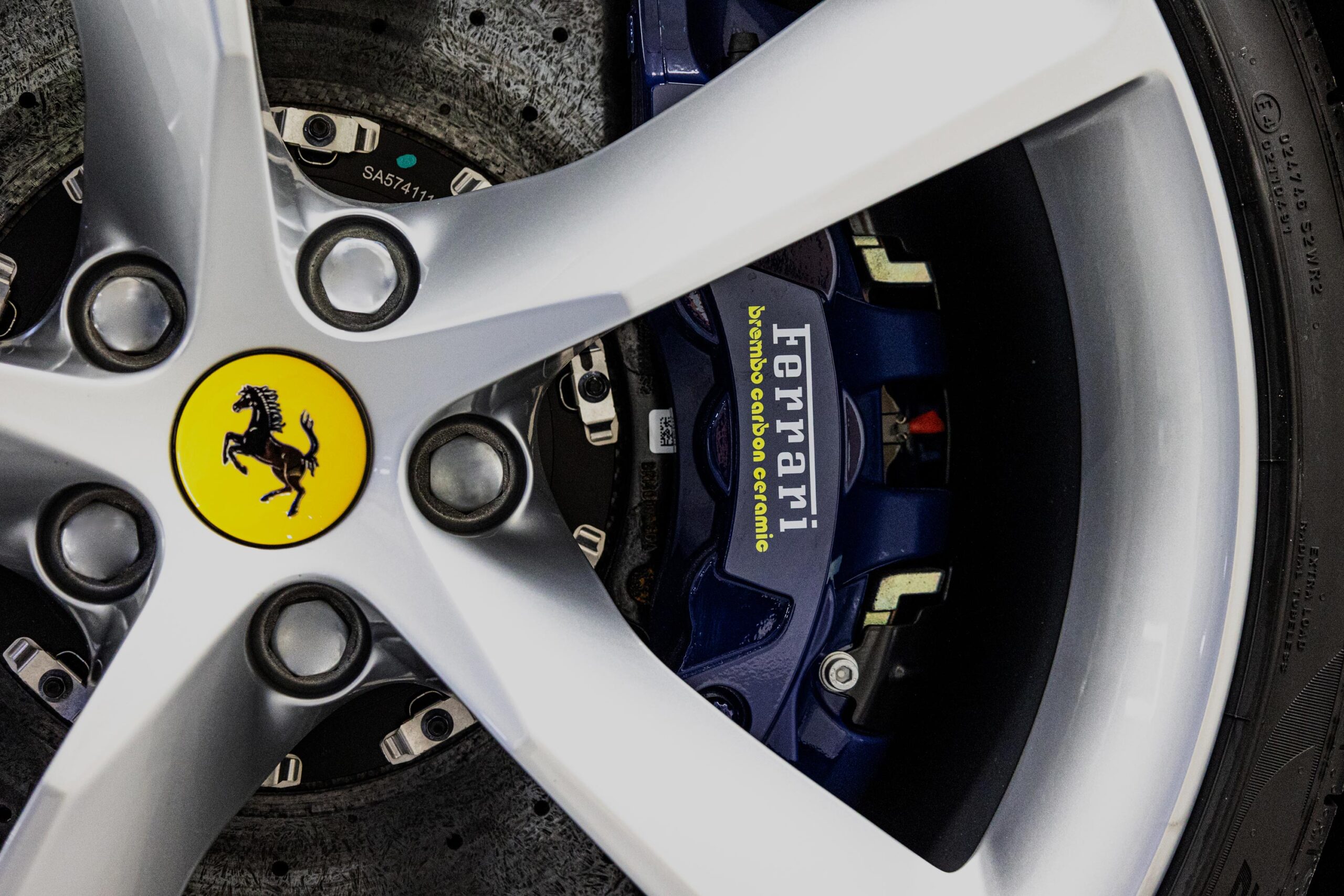 2021 Ferrari Monza SP1, 9/20