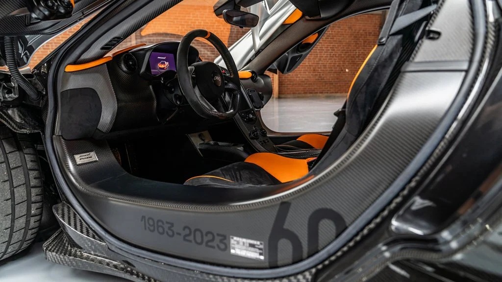 2014 McLaren P1, 4/20
