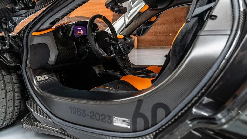 2014 McLaren P1 interior, Hermes Orange