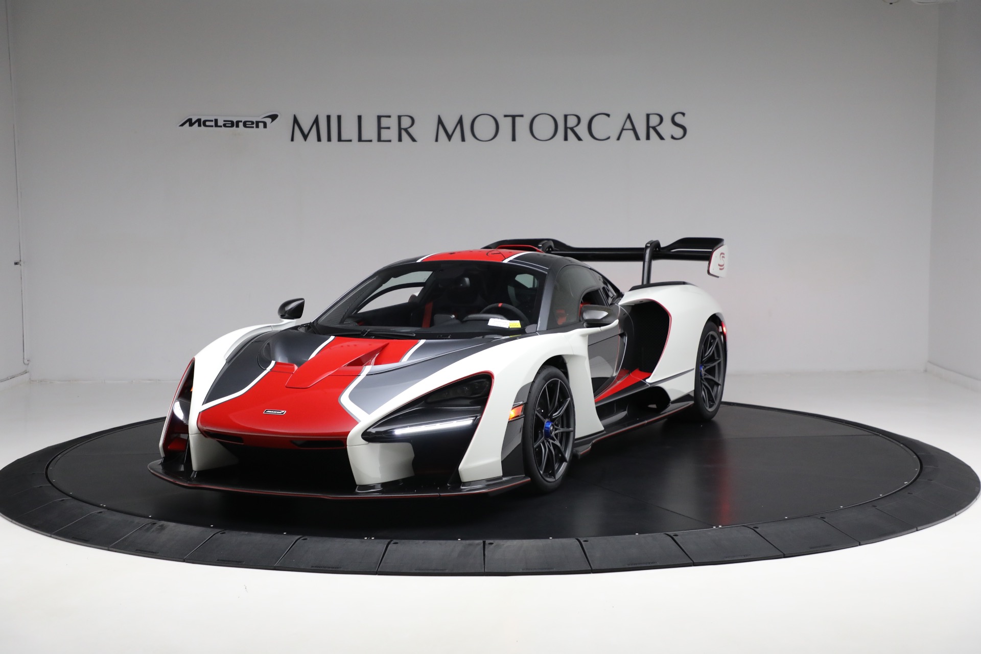 2019 McLaren Senna, 2/20