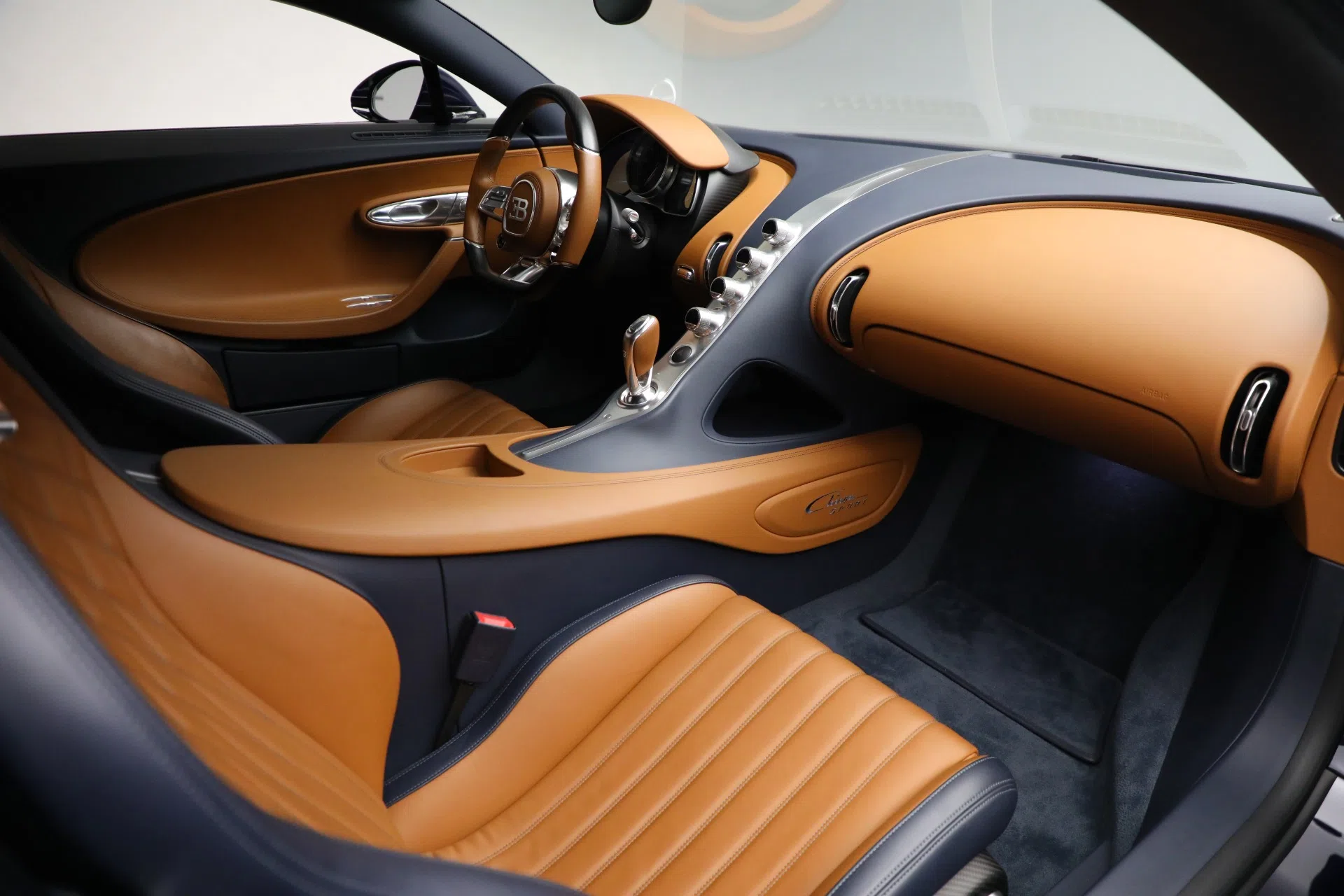 2020 Bugatti Chiron Sport interior, seats