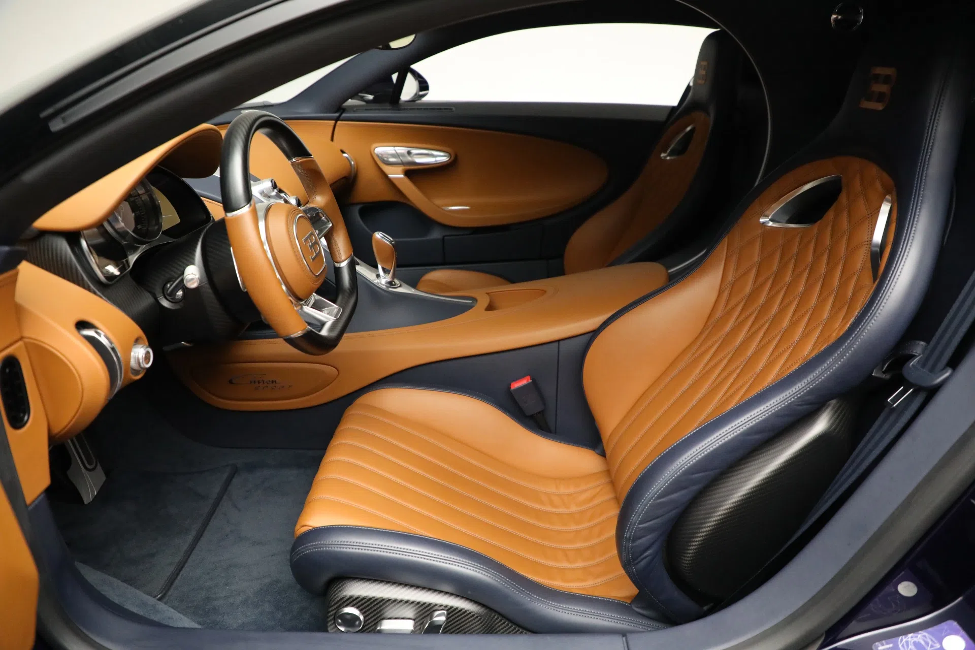 2020 Bugatti Chiron Sport interior, seats