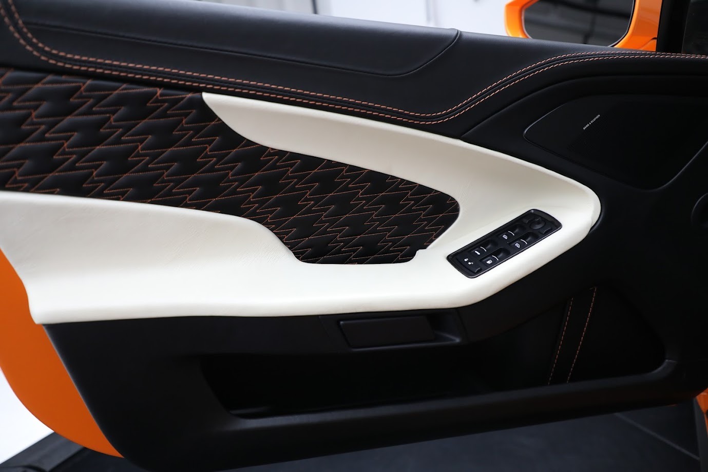 2018 Aston Martin Vanquish Zagato Speedster, 18/20