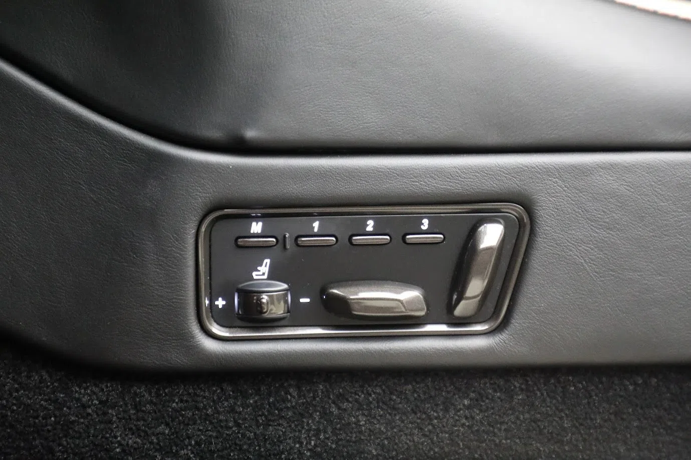 2018 Aston Martin Vanquish Zagato Speedster interior, center console