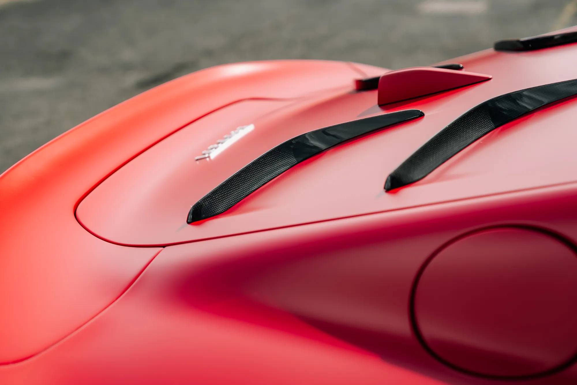 2023 Ferrari 812 Competizione, 32/40