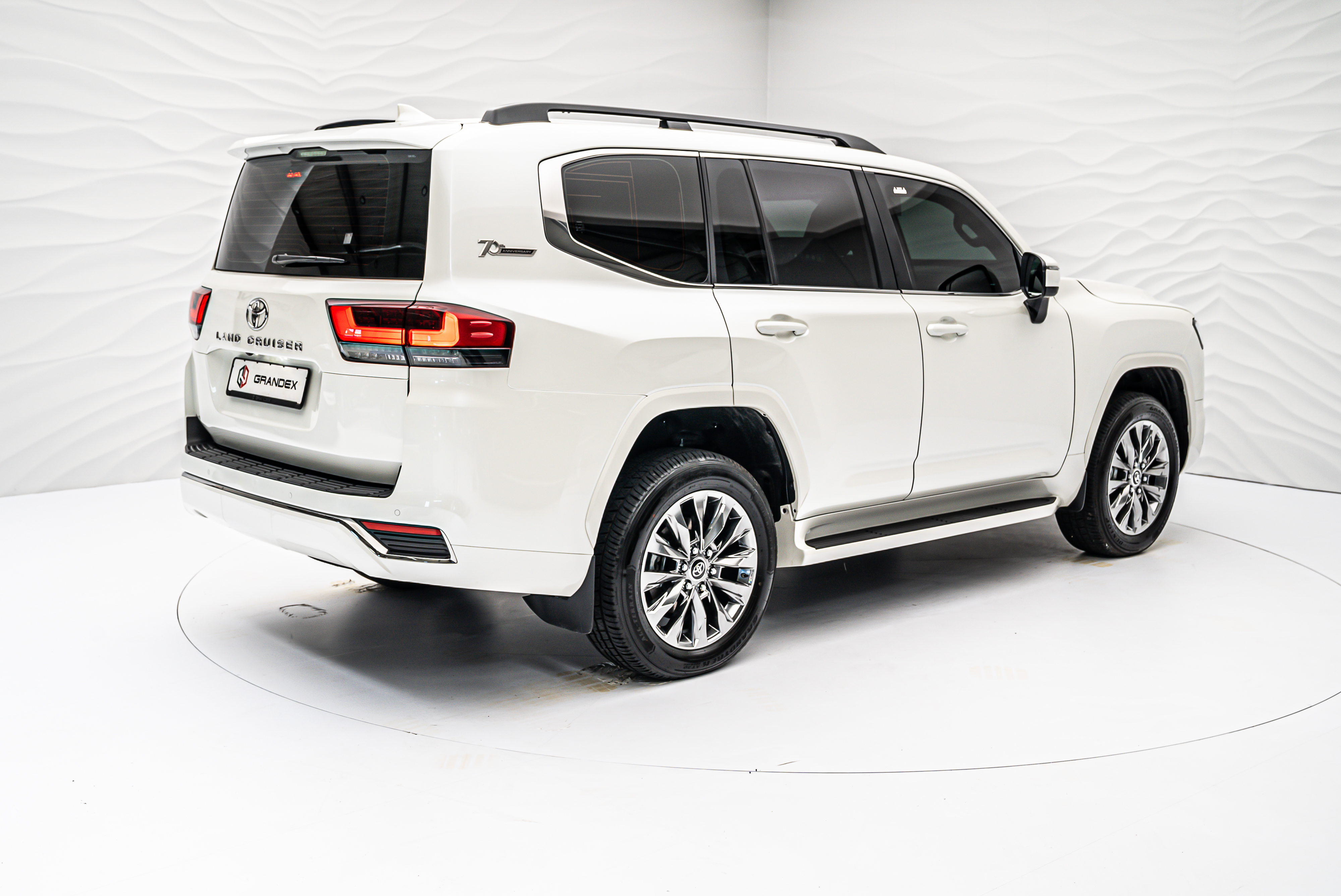 2025 Toyota Land Cruiser 300 3.5 Armored B6, 10/20