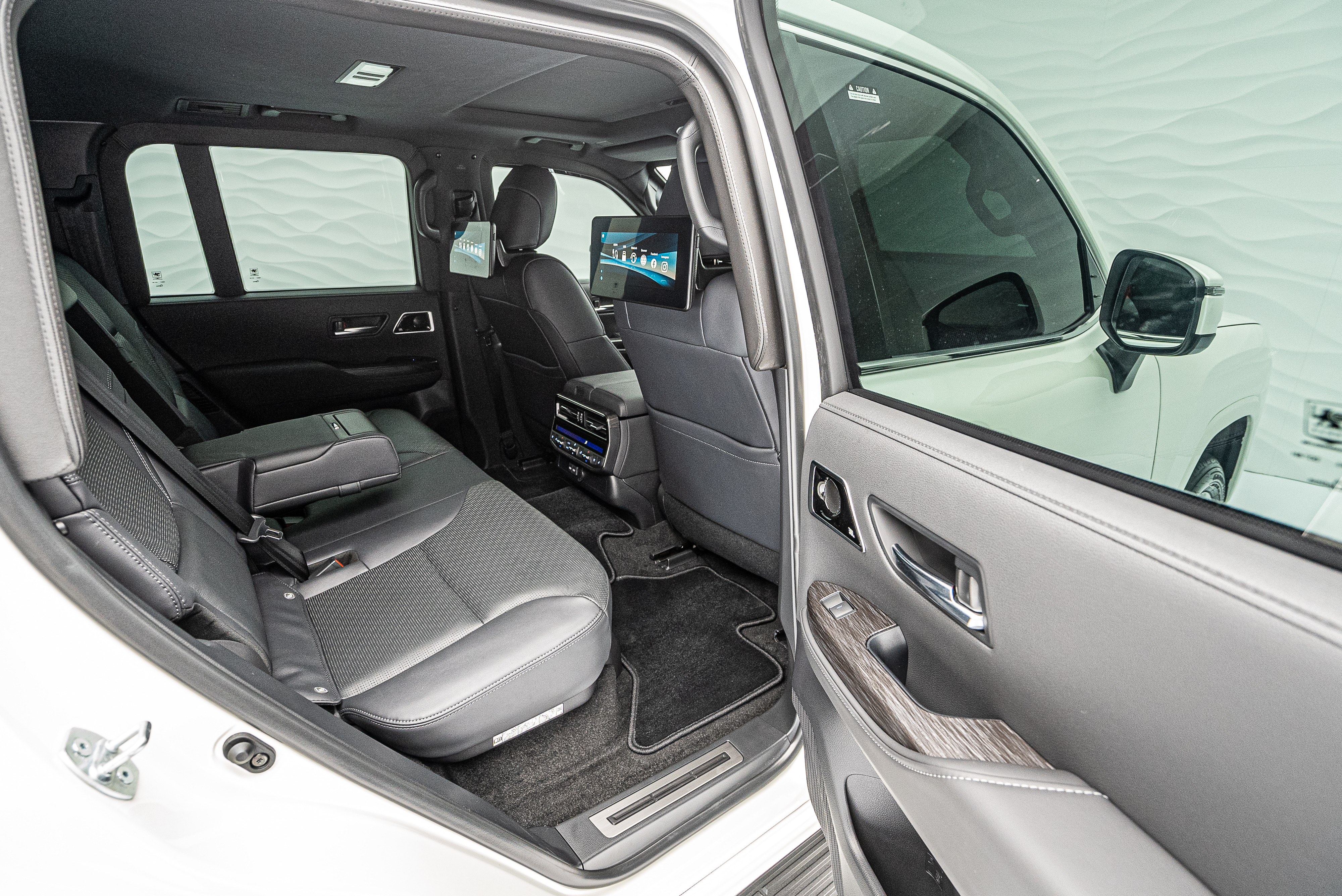 2025 Toyota Land Cruiser 300 3.5 Armored B6, 19/20