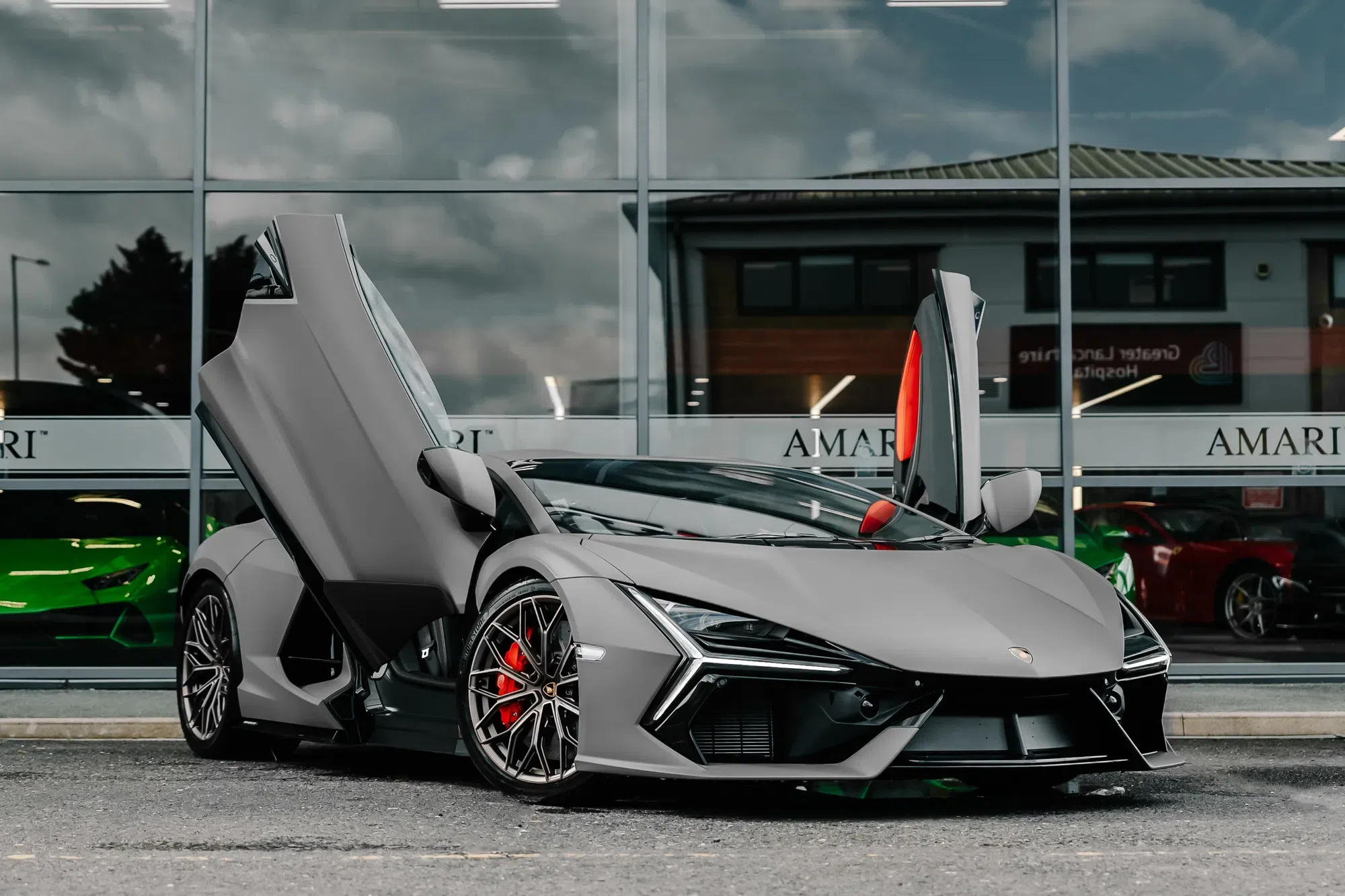 2024 Lamborghini Revuelto