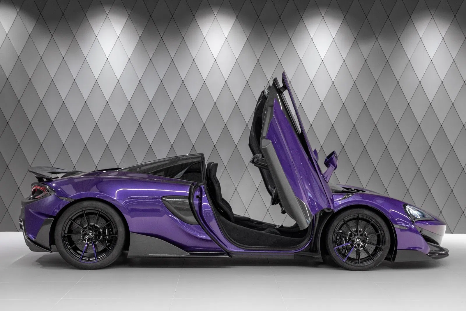 2021 McLaren 600LT Spider for sale, exterior, Mauvine Blue