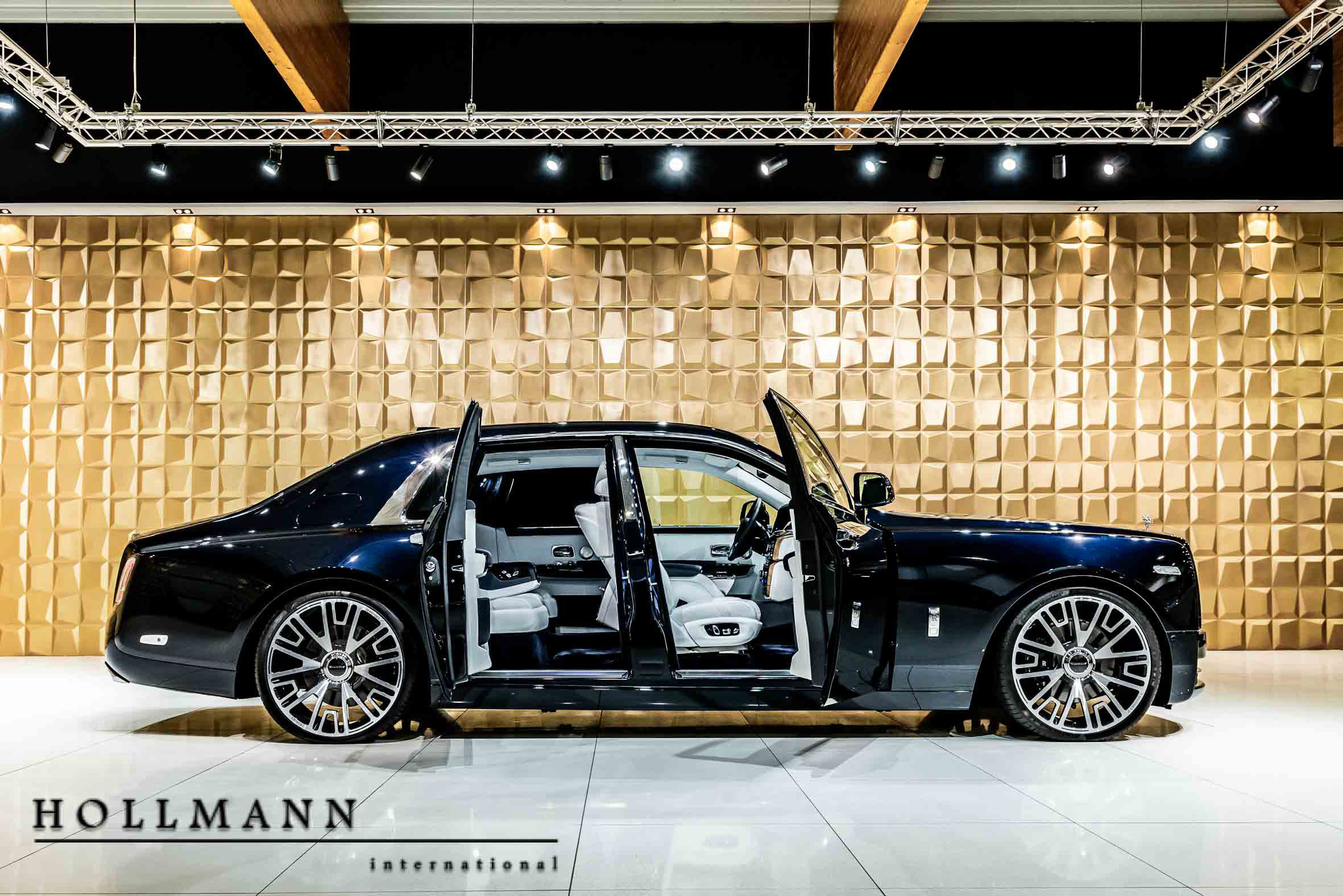 2019 Rolls-Royce Phantom VIII