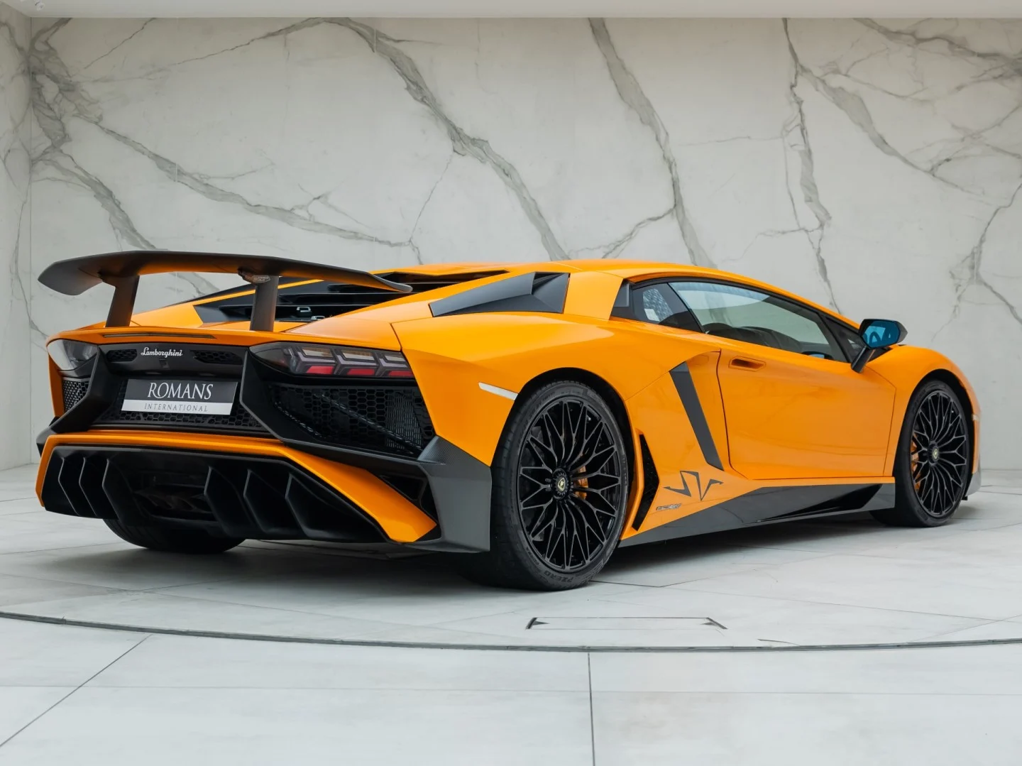 2015 Lamborghini Aventador LP 750-4 SV, 36/38