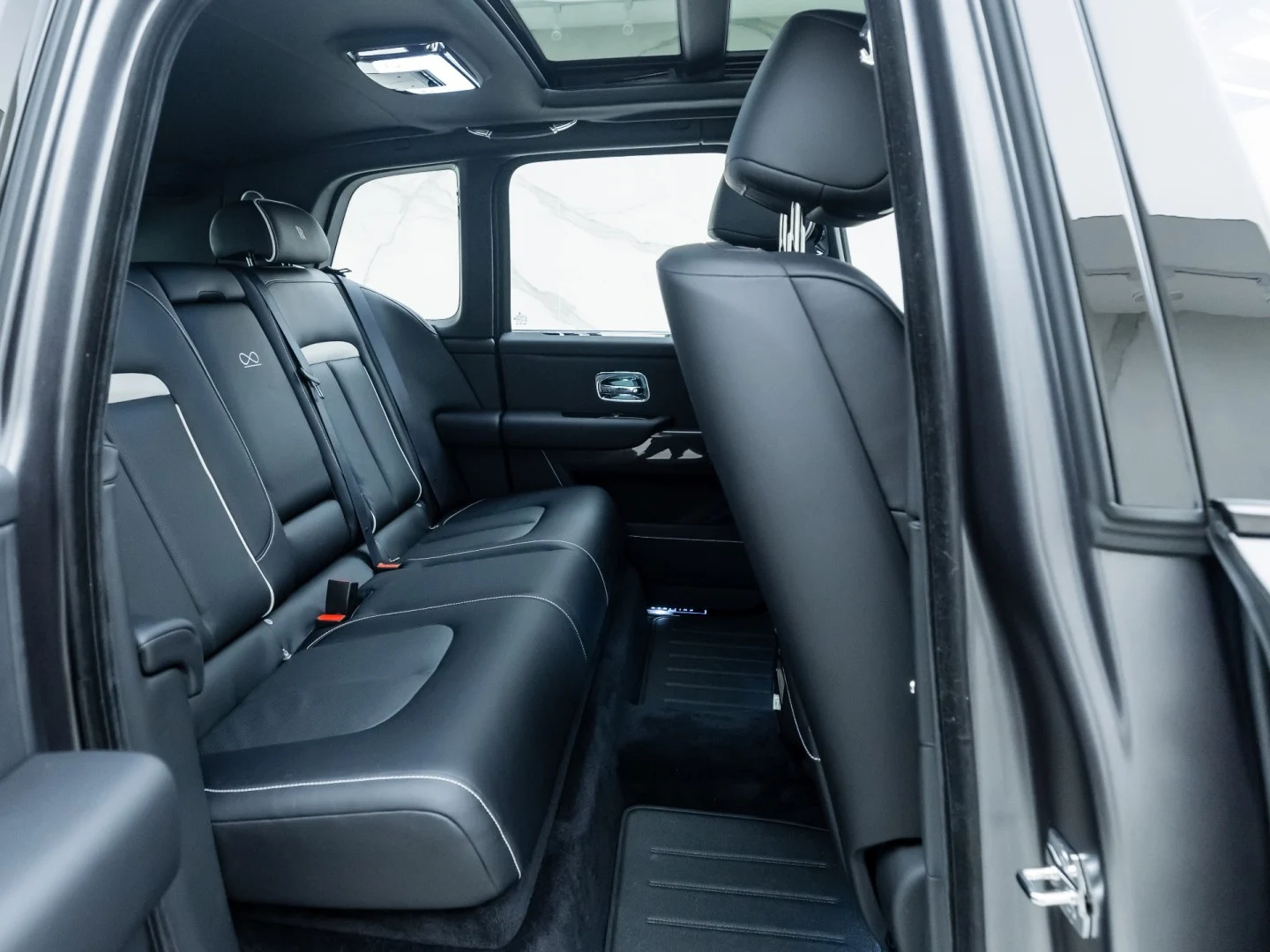 2022 ROLLS-ROYCE CULLINAN BLACK BADGE, 15/20