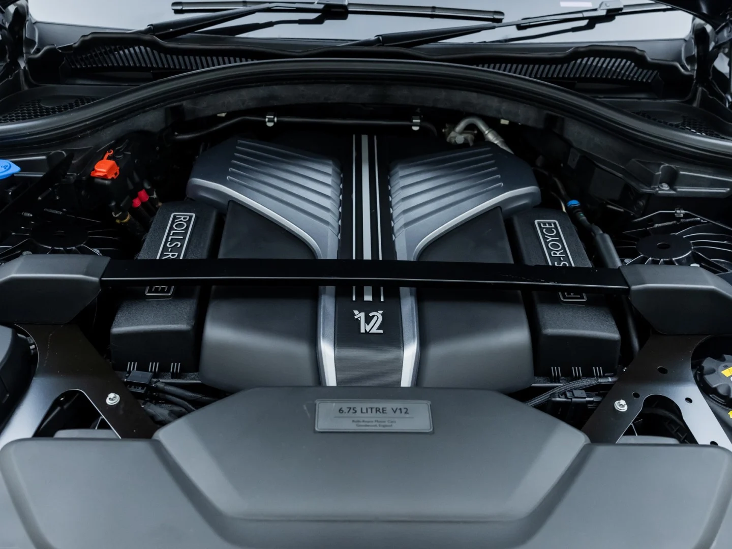 2022 ROLLS-ROYCE CULLINAN BLACK BADGE, 19/20