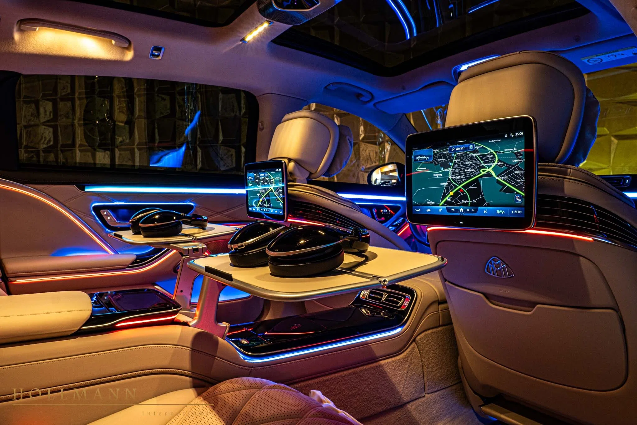 2025 Mercedes-Benz Maybach S 680 interior