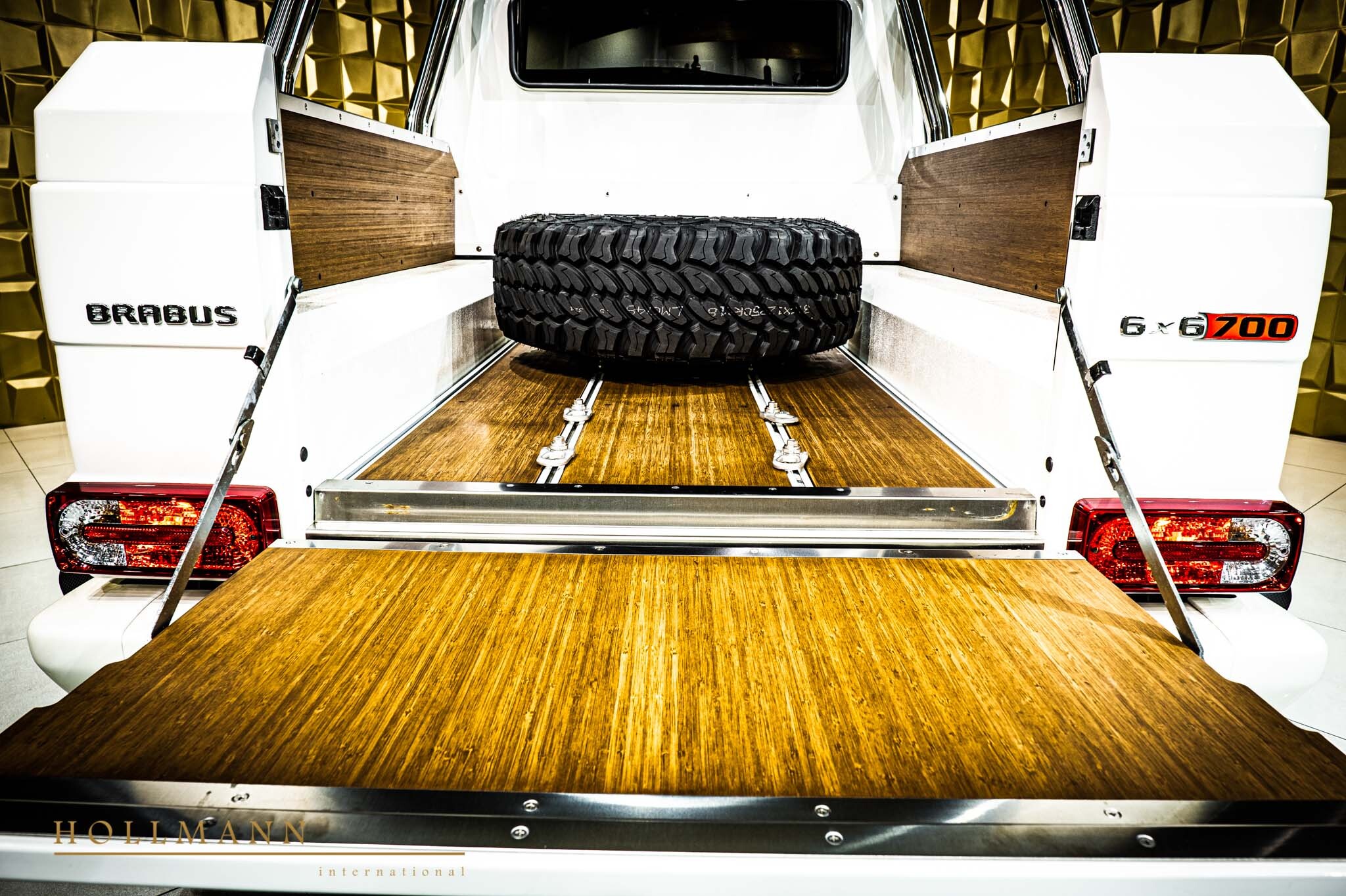 2015 BRABUS G 700 6x6, 7/16