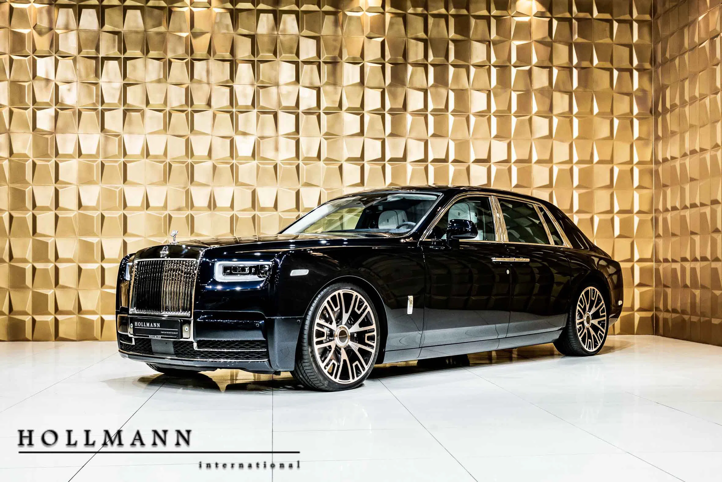 2019 Rolls-Royce Phantom VIII for sale, exterior, Saphire Black